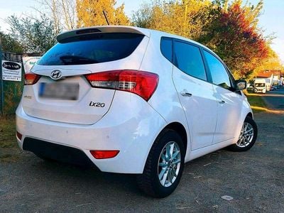 Second-hand Hyundai ix20 125 CP (91 kW) 2015 Alb Hatchback