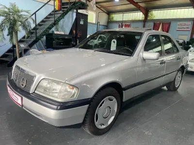 Gebraucht Mercedes C200 136 PS (100 kW) 1996 Silber Limousine