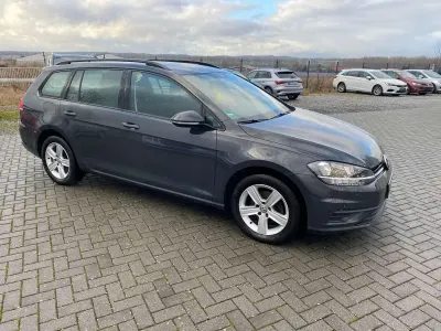 Second-hand VW Golf VII Trendline 116 CP (85 kW) 2019 Gri Break