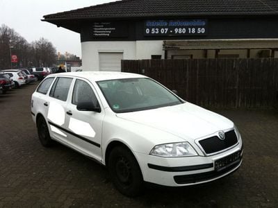 Gebraucht Skoda Octavia 102 PS (75 kW) 2011 Weiß Kombi