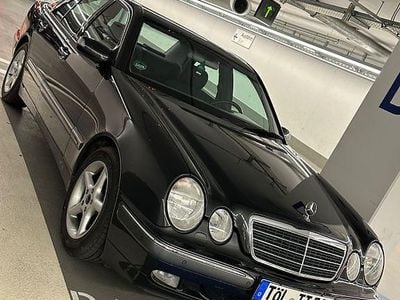 Gebraucht Mercedes E280 Elegance 204 PS (150 kW) 2001 Grau Limousine