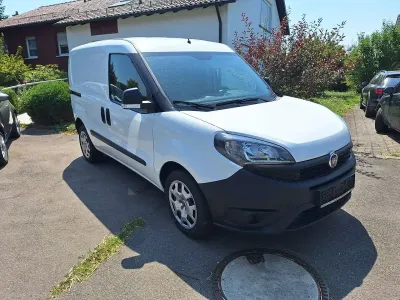 Gebraucht Fiat Doblò Basis 95 PS (69 kW) 2019 Colore esterno (weiß) Van / Kleinbus