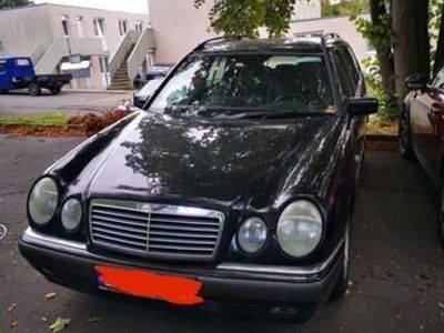 Mercedes E240