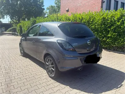 Gebraucht Opel Corsa 87 PS (63 kW) 2011 Andere farben Kleinwagen