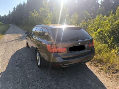 Usata BMW 320 Sport Line 184 CV (135 kW) 2013 Marrone Station wagon