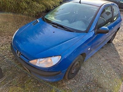 Blau Gebraucht 2002 Peugeot 206 Filou Limousine | 600 € (Guter Preis)