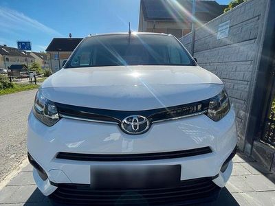 Second-hand Toyota Proace Verso City 131 CP (96 kW) 2024 Alb Break