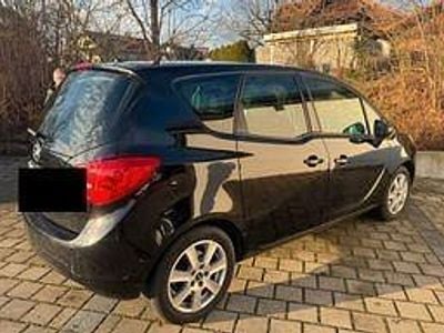 Schwarz Gebraucht 2011 Opel Meriva Design Edition Van / Kleinbus | 3.299 € (Guter Preis)