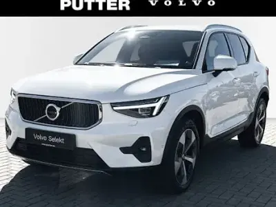 Gebraucht Volvo XC40 Core 163 PS (119 kW) 2024 Metallic (weiss SUV
