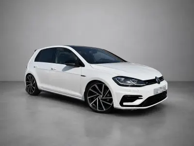 Gebraucht VW Golf VII 300 PS (220 kW) 2020 Weiß Limousine
