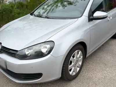 Second-hand VW Golf VI 105 CP (77 kW) 2010 Argintiu Hatchback