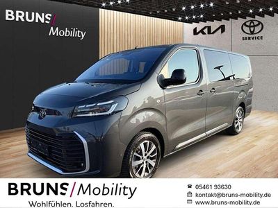 Gebraucht Toyota Proace Verso Team 177 PS (130 kW) 2025 Titaniumgrau Kombi