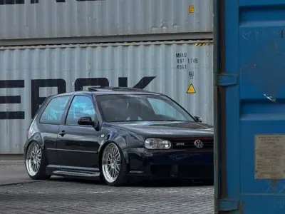 Gebraucht VW Golf IV R 241 PS (177 kW) 2003 Schwarz Limousine