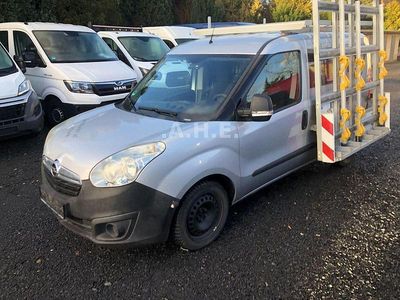 Gebraucht Opel Combo 95 PS (69 kW) 2014 Silber Van / Kleinbus