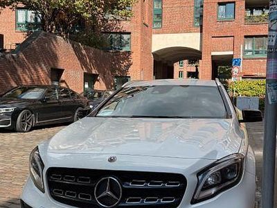 Mercedes GLA220