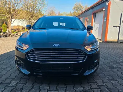 Gebraucht Ford Mondeo 150 PS (110 kW) 2016 Schwarz Kombi