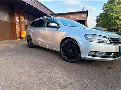 Gebraucht VW Passat 140 PS (102 kW) 2011 Silber Kombi