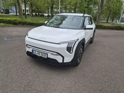 Gebraucht Kia EV3 Earth 150 kW (204 PS) 2025 Schneeweis perleffekt SUV