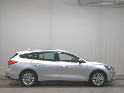 Gebraucht Ford Focus Titanium 125 PS (91 kW) 2021 Silber Kombi