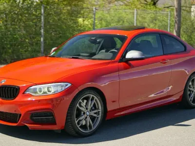 Second-hand BMW M235 Shadowline 326 CP (239 kW) 2014 Roșu Coupe
