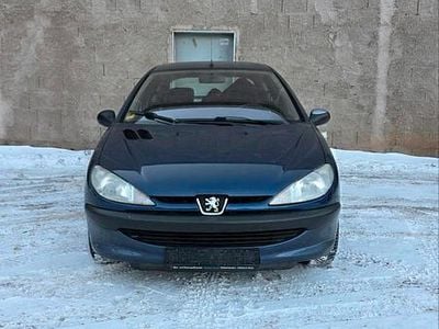 Gebraucht Peugeot 206 68 PS (50 kW) 2001 Blau Kleinwagen