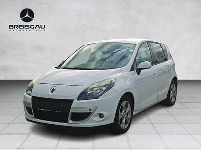 Weiß Gebraucht 2011 Renault Scénic III Dynamique Van / Kleinbus | 6.990 € (Fairer Preis)