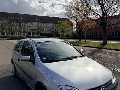 Gebraucht Opel Corsa 75 PS (55 kW) 2002 Silber Kleinwagen