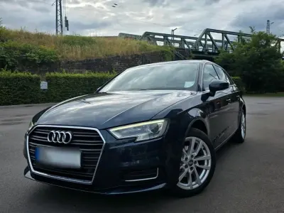 Gebraucht Audi A3 110 PS (80 kW) 2017 Blau Limousine