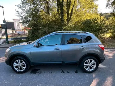 Gebraucht Nissan Qashqai 150 PS (110 kW) 2011 Grau SUV