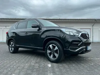 Gebraucht SsangYong Rexton 181 PS (133 kW) 2019 Schwarz SUV