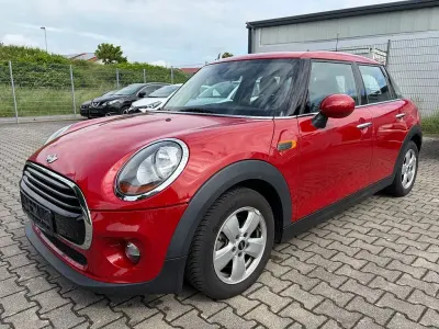 Używany Mini Cooper 136 KM (100 kW) 2016 Czerwony Hatchback