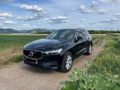 Gebraucht Volvo XC60 Momentum 190 PS (139 kW) 2020 Schwarz SUV