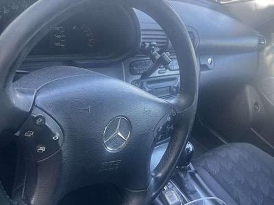 Usata Mercedes C200 122 CV (89 kW) 2003 Viola Station wagon