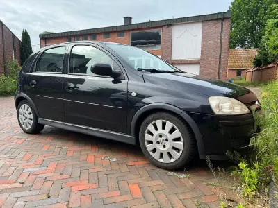 Second-hand Opel Corsa 75 CP (55 kW) 2004 Negru Hatchback