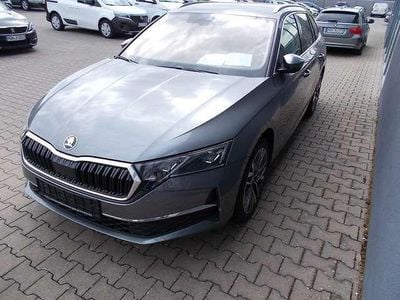 Usata Skoda Octavia Exclusive 150 CV (110 kW) 2025 Grigio Station wagon