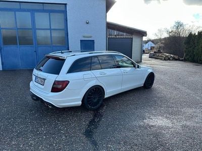 Second-hand Mercedes C63 AMG AMG 272 CP (200 kW) 2009 Alb Berlinǎ