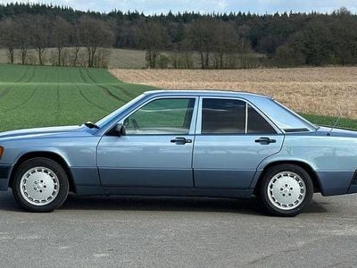 Gebraucht Mercedes 190 94 PS (69 kW) 1989 Blau Limousine