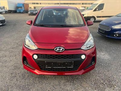 Gebraucht Hyundai i10 87 PS (63 kW) 2017 Rot Kleinwagen