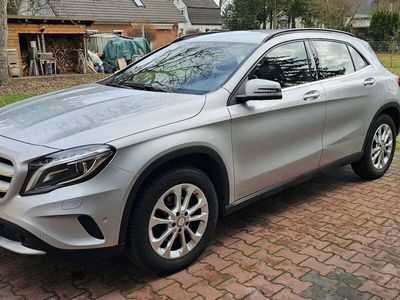 gebraucht Mercedes GLA220 7G-DCT Style Navi Xenon Parkassist. SHZ