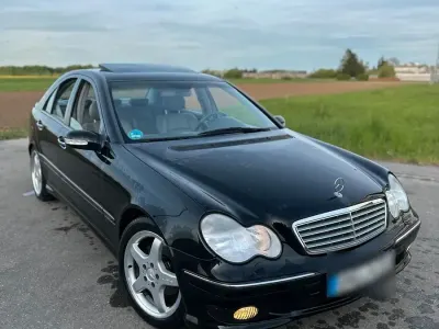 Gebraucht Mercedes C200 Elegance 163 PS (119 kW) 2001 Schwarz Limousine