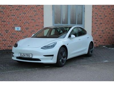 Gebraucht Tesla Model 3 225 kW (306 PS) 2019 Pearl white multicoat (metallic) Limousine