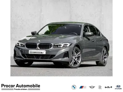 Gebraucht BMW 330 Sport Line 245 PS (180 kW) 2023 Grau Limousine