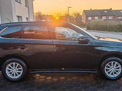 Gebraucht Mitsubishi Outlander 150 PS (110 kW) 2013 Schwarz SUV