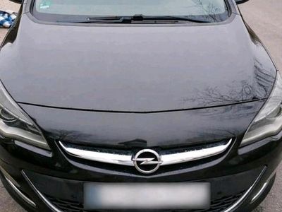 Second-hand Opel Astra 165 CP (121 kW) 2013 Negru Break