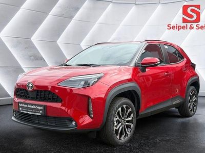 Rot Neu 2025 Toyota Yaris Cross Team SUV | 30.490 € (Fairer Preis)