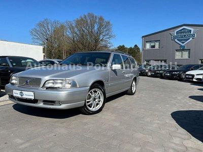 Gebraucht Volvo V70 140 PS (102 kW) 1999 Silber Kombi