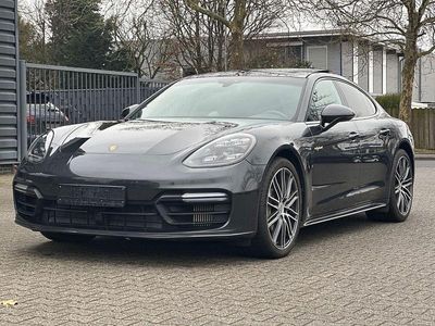 Grau Gebraucht 2018 Porsche Panamera 4 Chrono Limousine | 58.950 € (Etwas zu teuer)