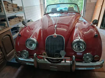 Gebraucht Jaguar XK 211 PS (155 kW) 1958 Rot Cabrio