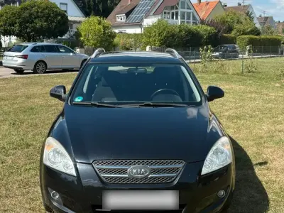 Gebraucht Kia Ceed 126 PS (92 kW) 2009 Schwarz Kleinwagen