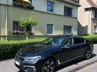 Gebraucht BMW 750 400 PS (294 kW) 2016 Limousine